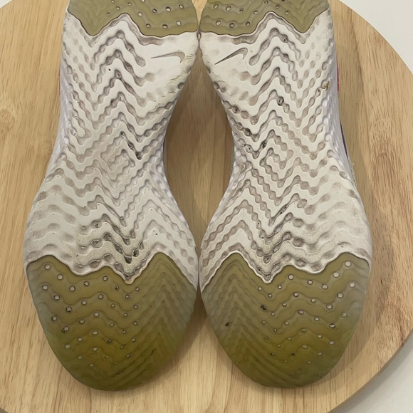 NIKE EPIC PHANTOM REACT Flyknit Women's Size 8 Shoes Sneakers CI12290-100 - Picture 7 of 8